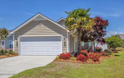 4286 River Birch Dr, Southport, NC 28461