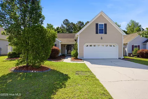 8589 Old Forest Dr NE, Leland, NC 28451