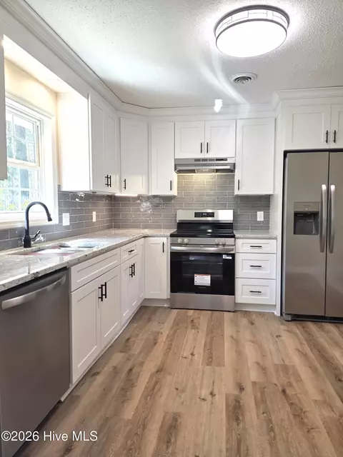 126 Edgewater Dr, Seven Lakes, NC 27376