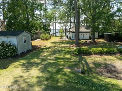 Exterior - 1963 Bayview Rd, Bath, NC 27808 photo 5 of 15