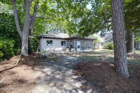 Exterior - 1963 Bayview Rd, Bath, NC 27808 photo 10 of 15
