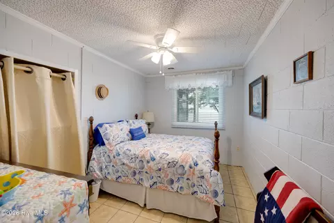 Bedroom - 1963 Bayview Rd, Bath, NC 27808 photo 1 of 3