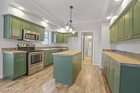 Kitchen - 716 Bald Eagle Dr, Vass, NC 28394 photo 3 of 4