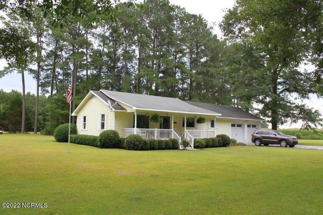 1140 Tart Rd, Clarkton, NC 28433