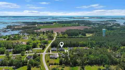 1928 Snowy Egret Dr, Morehead City, NC 28557