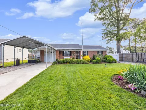 106 Pike St, Moyock, NC 27958