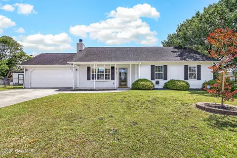 407 Alec Ct, Hubert, NC 28539