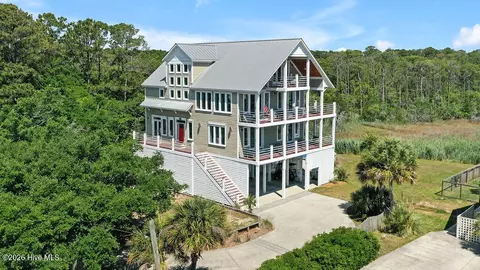 531 E Seaview Rd, Wilmington, NC 28409