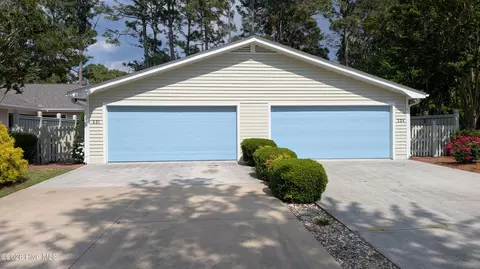 221 Inland Greens Cir, Wilmington, NC 28405