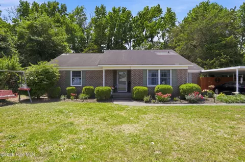 103 King Arthur Rd, Greenville, NC 27858