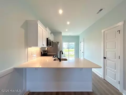 Kitchen - 650 Cedar Point Blvd #G3, Cedar Point, NC 28584 photo 1 of 6