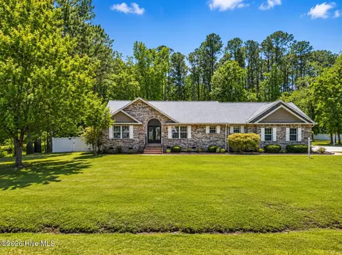 519 Boundaryline Dr NW, Calabash, NC 28467