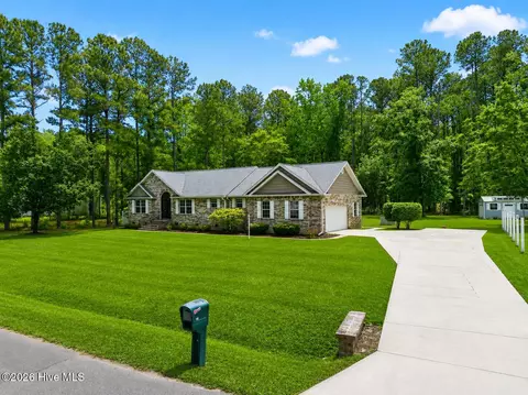 519 Boundaryline Dr NW, Calabash, NC 28467