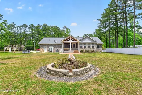 519 Boundaryline Dr NW, Calabash, NC 28467