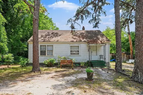 399 Army Rd, Raeford, NC 28376