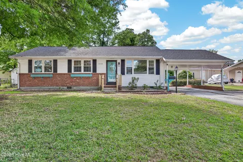 1115 Clifton Rd, Jacksonville, NC 28540