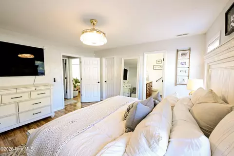 Bedroom - 103 Spanish Moss Ct, Hampstead, NC 28443 photo 3 of 5