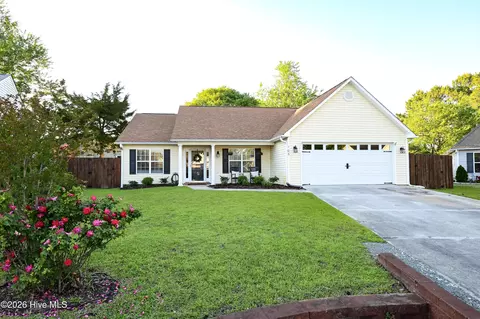 103 Spanish Moss Ct, Hampstead, NC 28443