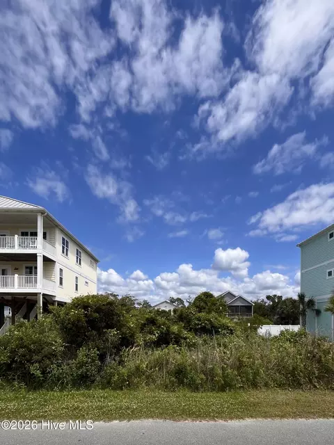 4312 E Dolphin Dr, Oak Island, NC 28465