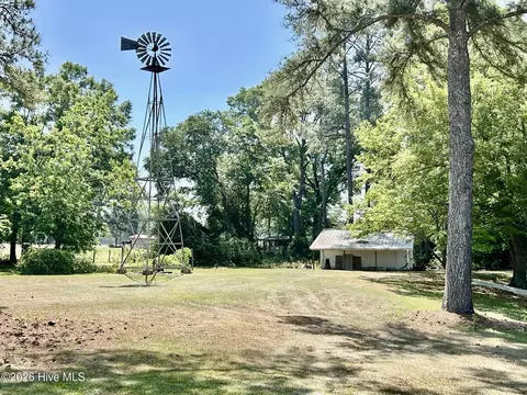 Exterior - 397 Johns Rd, Maxton, NC 28364 photo 6 of 8