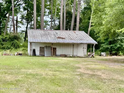 Exterior - 397 Johns Rd, Maxton, NC 28364 photo 7 of 8