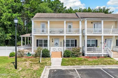 21 Outrigger Dr, Swansboro, NC 28584