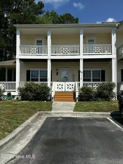 21 Outrigger Dr, Swansboro, NC 28584