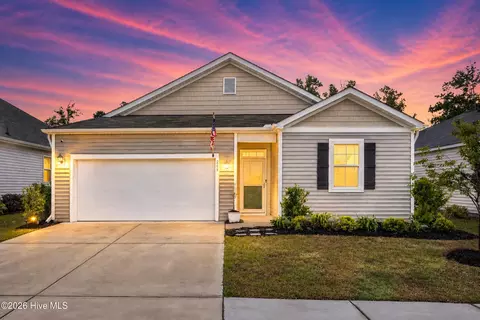 208 Airlie Vista Ln, Surf City, NC 28445