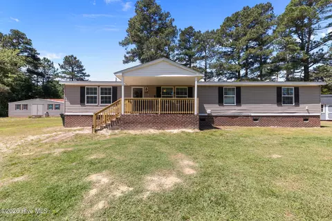 152 John Brown Rd, Raeford, NC 28376