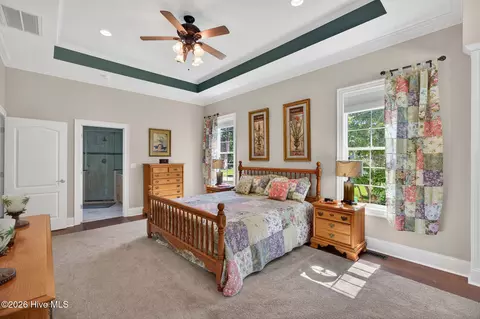 Bedroom - 305 Pecan Ct, Hampstead, NC 28443 photo 4 of 10