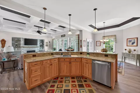 Kitchen - 305 Pecan Ct, Hampstead, NC 28443 photo 3 of 4