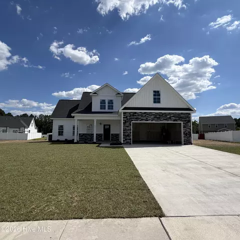1005 Finn Ct, Greenville, NC 27834