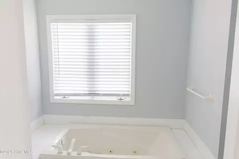Bath - 674 Brooks Rd, Bath, NC 27808 photo 3 of 5