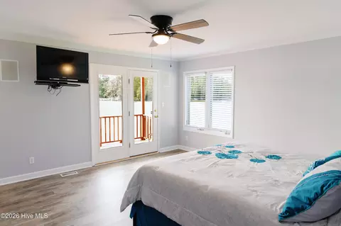 Bedroom - 674 Brooks Rd, Bath, NC 27808 photo 1 of 9