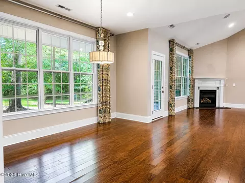 Living - 39 Excalibur Pt, Hampstead, NC 28443 photo 3 of 4