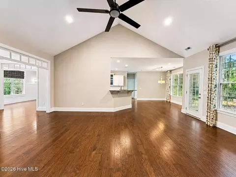 Living - 39 Excalibur Pt, Hampstead, NC 28443 photo 4 of 4