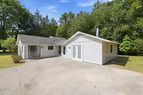 123 Wildwood Dr, New Bern, NC 28562