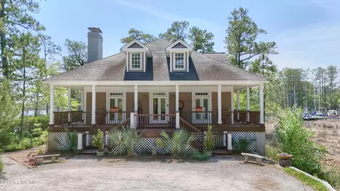 5632 Styron Dr, Oriental, NC 28571