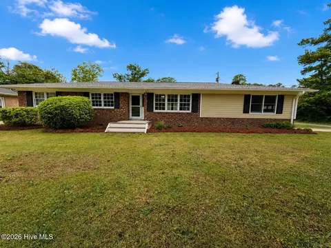 502 Clearbrook Dr, Wilmington, NC 28409