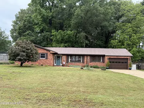 206 Connies Cir, Goldsboro, NC 27530