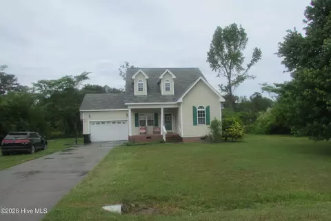101 Terrell Ln, Clinton, NC 28328