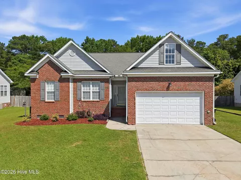 2752 Barefoot Ln, Winterville, NC 28590