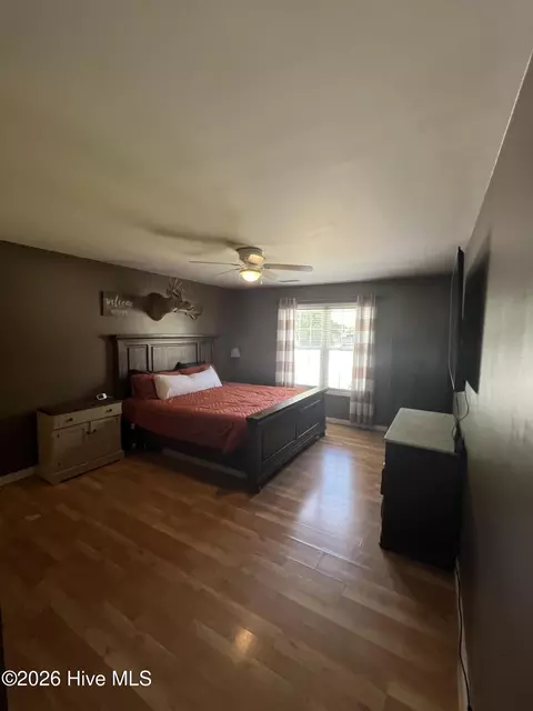 Bedroom - 106 Marcil Ln, Hampstead, NC 28443 photo 2 of 2