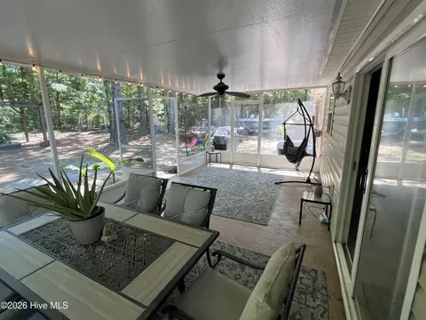 Exterior - 106 Marcil Ln, Hampstead, NC 28443 photo 6 of 8