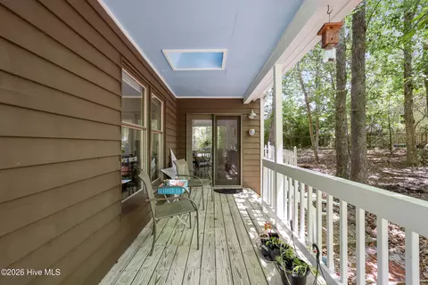 Exterior - 527 N Line Dr, Hampstead, NC 28443 photo 5 of 12