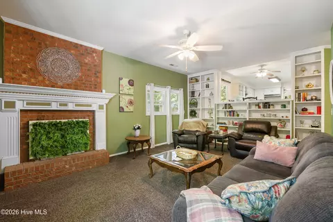 Living - 527 N Line Dr, Hampstead, NC 28443 photo 3 of 5