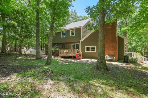 Exterior - 527 N Line Dr, Hampstead, NC 28443 photo 9 of 12