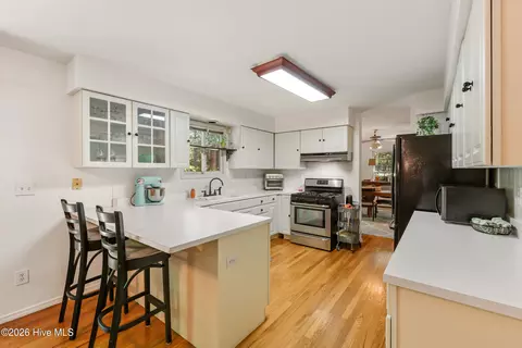 Kitchen - 527 N Line Dr, Hampstead, NC 28443 photo 2 of 3