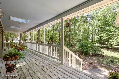 Exterior - 527 N Line Dr, Hampstead, NC 28443 photo 4 of 12