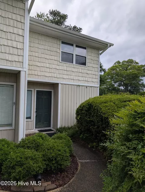 4140 Spirea Dr, Wilmington, NC 28403